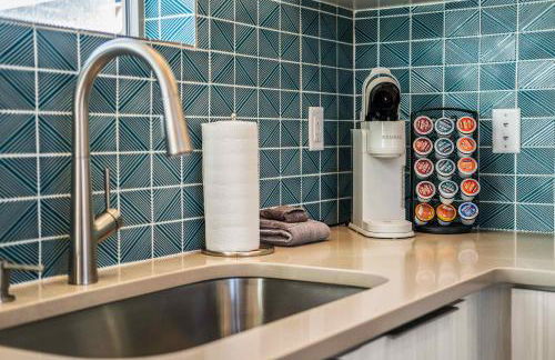 Timber & Tin D 2Bed 2Bath w Pool & Rooftop Deck - Foto 32