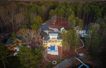 Livin' Large Lake Norman Estate w/ Pool, Dock, Game Room & Scenic Views - Foto 132