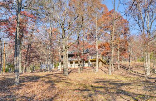 Serene Springfield Retreat on 6 Acres with Hot Tub! - Foto 26