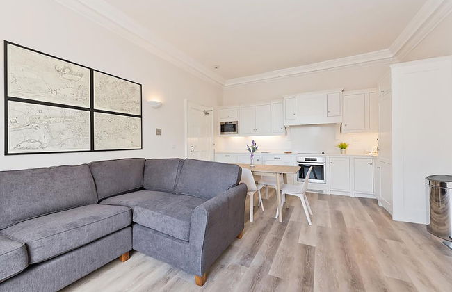 Henrietta Suites City Centre - Photo 43