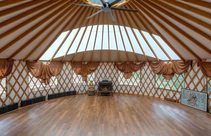 Tranquil Yurt Rental for Two with Soothing Interior on Ranch near San Luis Obispo - Foto 13