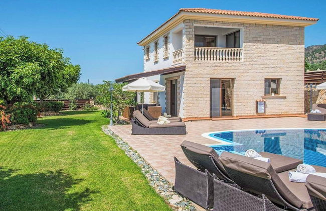 Villa Nikos Argaka - Photo 17