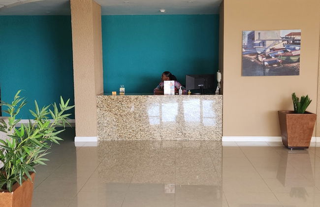 Balcony Breeze @ Bayfront Villas Portmore - Foto 3