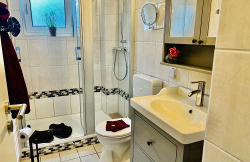 SeeLund - Meeresrauschen lauschen - ruhiges sonniges Apartment mit Garten und Terrasse nahe Strand und Ostsee - Foto 14