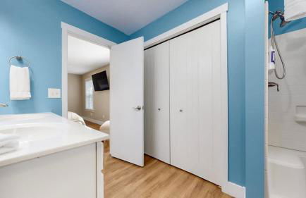 Spacious Dog-Friendly Getaway with Year-Round Pool & Hot Tub - Foto 23