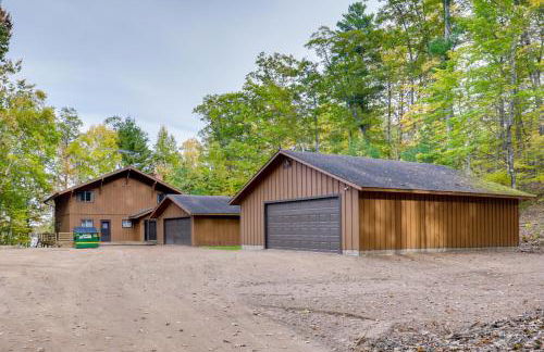 Lakeside Northwoods Retreat Dock, Deck, Fire Pit! - Foto 30