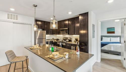 Luxury Pool Home, Mins To Hospitals, Gym - Foto 4