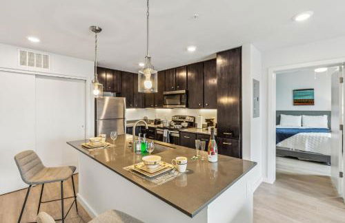 Luxury Pool Home, Mins To Hospitals, Gym - Foto 4