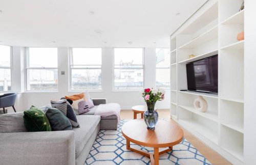 Perfect One Bed in Green Park Station - Photo 3