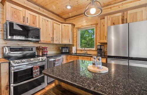 Riverside Oasis with Stunning Views, Cozy Firepit! - Photo 30