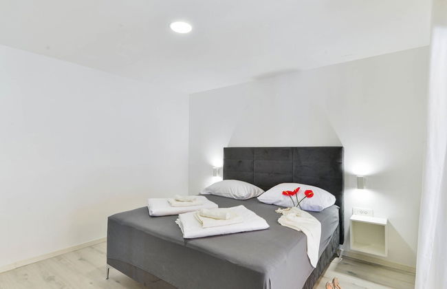 Holiday Home With Private Pool and spa - Foto 2