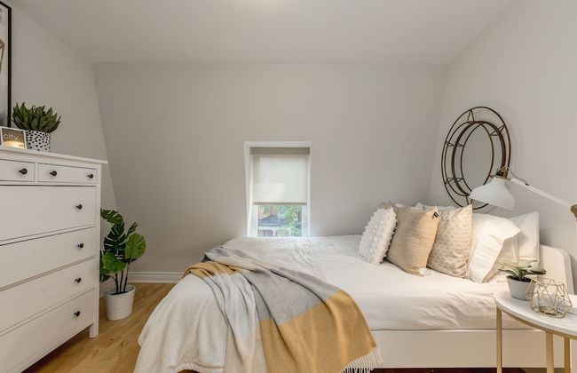 Homey & Elegant 3-bedroom House in the Annex - Foto 12