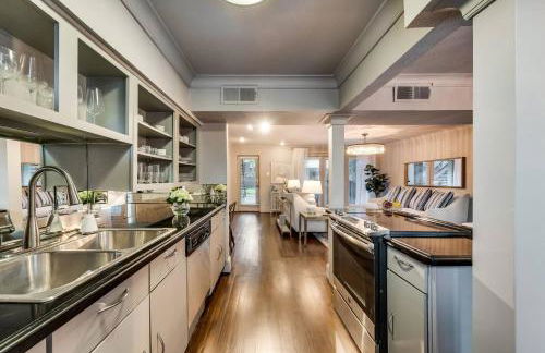 Spacious Dallas 2BR Condo Resort-Style Pool - Foto 4