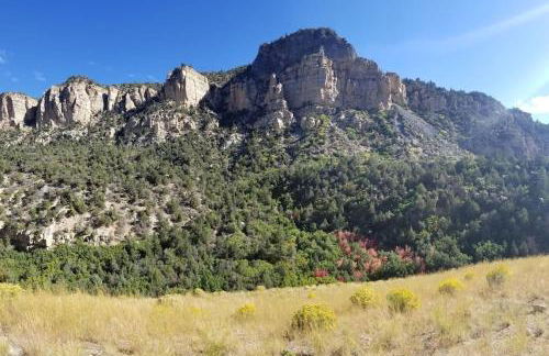 Cozy Cabin Near Bryce and Zion sleeps 4 adults - Foto 18