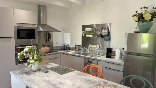 gîte Armandine - séjour paisible au coeur du Tarn proche de Cordes-sur-Ciel - Foto 3, stove, dishwasher, toaster