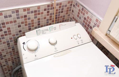 Bea's House, Restyling 2026 Sirmione with Private Garden and shared Pool DesenzanoLoft Official Partner Homes & Villas by Marriott Bonvoy - Foto 27