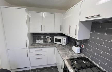 Hereford - Kestrel House - 4 Bedroom House Close to City With Parking - Sleeps 7 - Suitable for Family Gatherings or Contractors With Vehicles - Hosted by RENTMYHOUSE - Foto 18