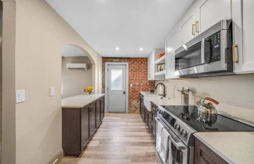 Luxury Apartment in Historic Carriage House - Foto 18