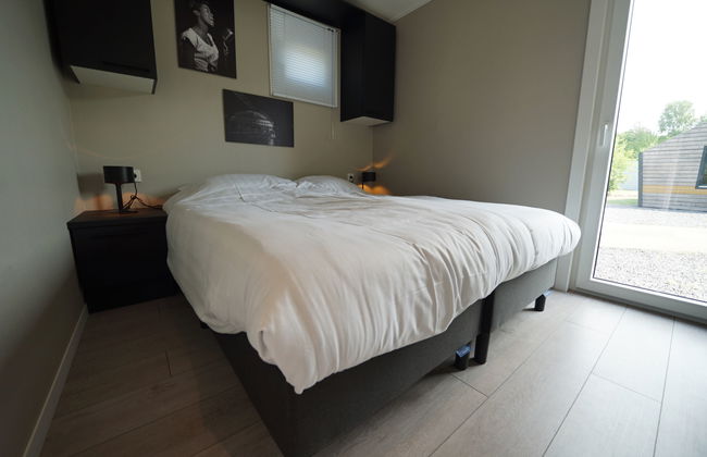 2 bedroom House in IJhorst with swimming pool and terrace - Photo 5