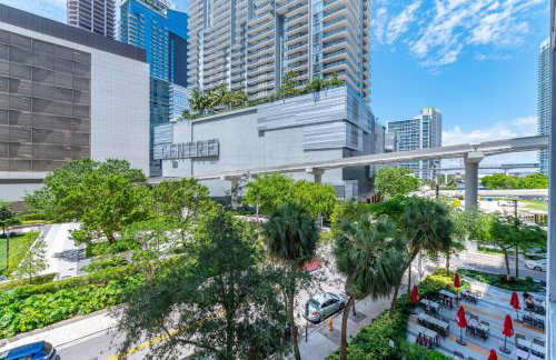 Spacious and bright in the heart of Brickell - Foto 26