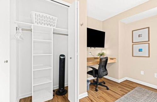 New! Modern Upper Flat near Downtown Roseville - Foto 4