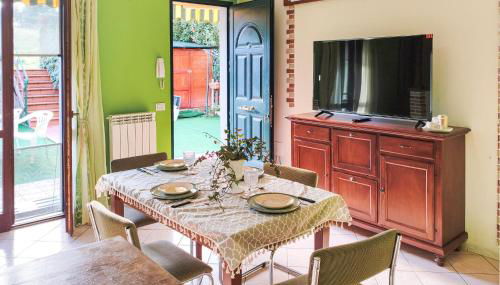 1 Bedroom Pet Friendly Apartment In San Costanzo - Foto 3