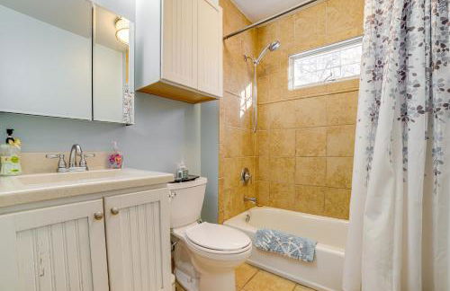 1 Mi to Indiana Dunes Natl Park Home with Patio! - Foto 23