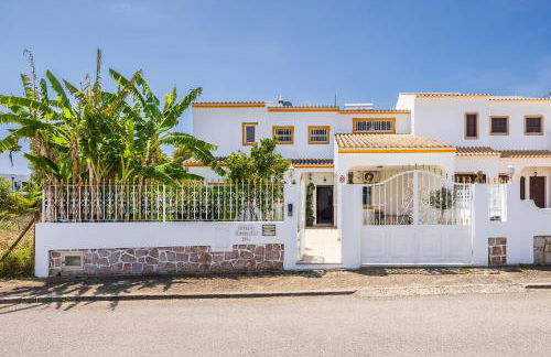 Villa Chiquito Albufeira - Private Pool&Parking - BBQ&AC&WI-FI - Foto 9