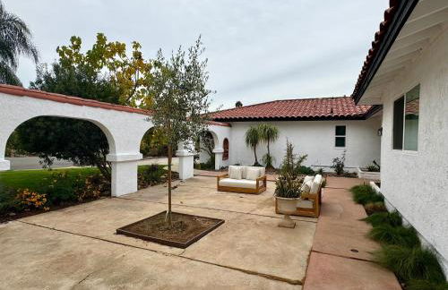 Bella Vista Spacious 5-bed home with stunning mountain views and pool - Foto 42