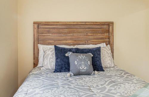 3 Mi to Coeur dAlene Lake! Cozy Mtn-Town Getaway - Foto 17