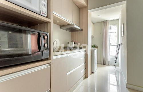 Acogedor con Área de Ocio, Minimercado y Parque Infantil - Foto 3