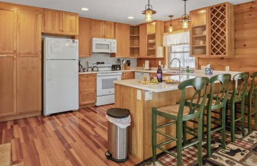 Sleepy Moose - New! Log Cabin in Sister Bay, Dogs and Near Beach - Foto 14