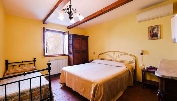Quiet Farmhouse in Cortona - Photo 3, Room