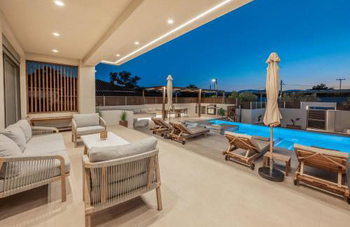 Cantouni Villa, Luxury 5BR Retreat with Pool & Jacuzzi Near Town by Villa Mana Gers - Photo 54