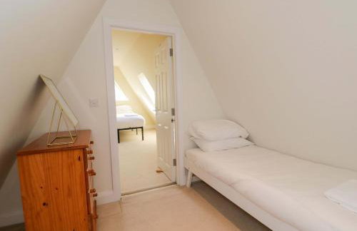 Lady Of Lourdes - Foto 45