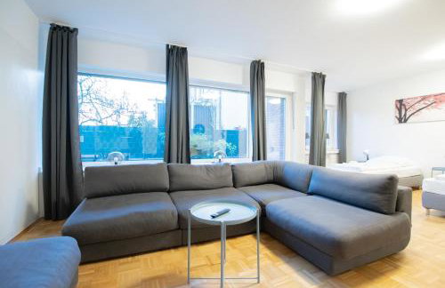 Tolstov Apartments - 1 , 3 and 4 Room Apartments - 20 min Messe DUS & Airport DUS - Foto 15