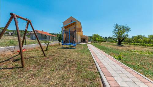 4 Bedroom Stunning Home In Polaca - Foto 5