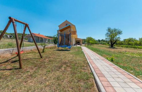 4 Bedroom Stunning Home In Polaca - Foto 5