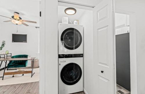 Walk to Depot Town, King Bed - Foto 12