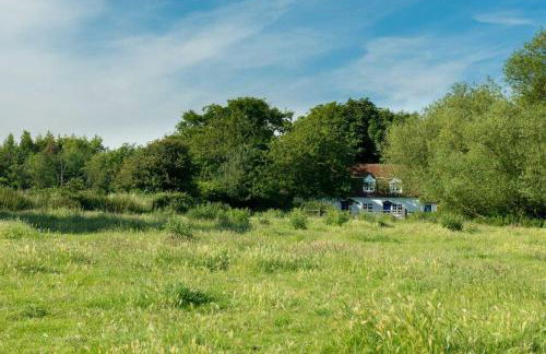 The Wobbin, Remote, Comfort, Sea Views and the beautiful Essex Marshes - Foto 1