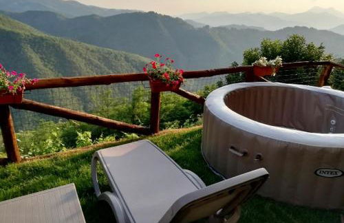 Home Holidays Crasciana, con terrazza vista sulle Alpi Apuane. - Foto 1