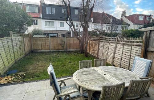 Beautiful Family Victorian Home - Foto 17