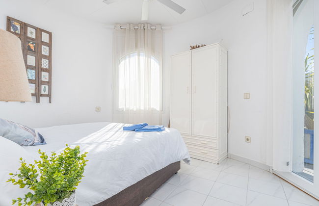 4 bedroom House in Castelló d'Empúries with private pool and garden - Photo 21