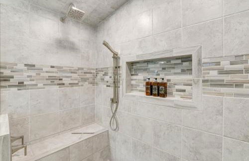 Outdoor Kitchen and Hot Tub Table Rock Lake House - Foto 14