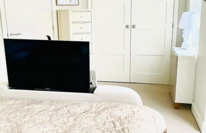 Sun Set House With Hot Tub - Photo 4