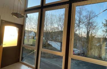 Elegant retreat with mountain panorama and tranquility - Foto 11