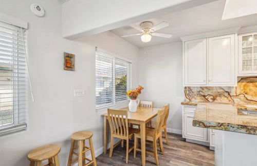 Beautiful 2 Bed Beach Condo #201 - Photo 5