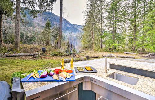 Heated Swim Spa! 15-Acre Cabin on Skykomish River - Foto 32