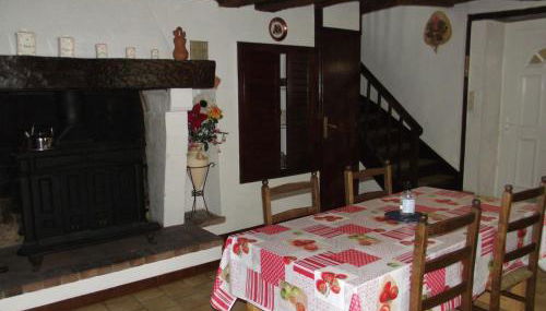 Maison typique à coté d'une église du XIIeme - Foto 5