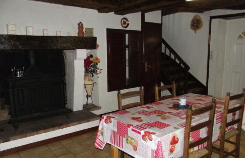 Maison typique à coté d'une église du XIIeme - Foto 5